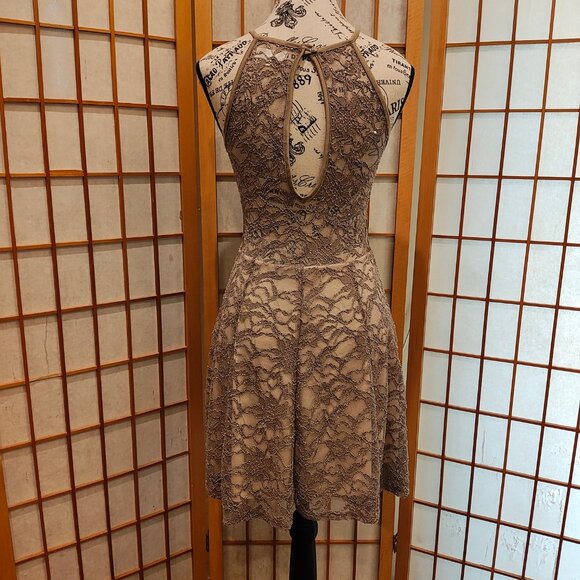 Honey and Rosie Fit and Flare Lace Dress, Size XS, Excellent Used Condition! - Picture 3 of 6